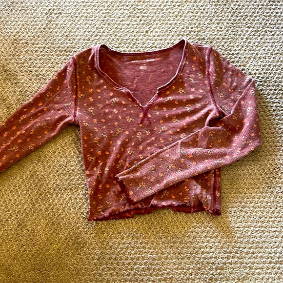 American Eagle Outfitters Tops - American Eagle Tee